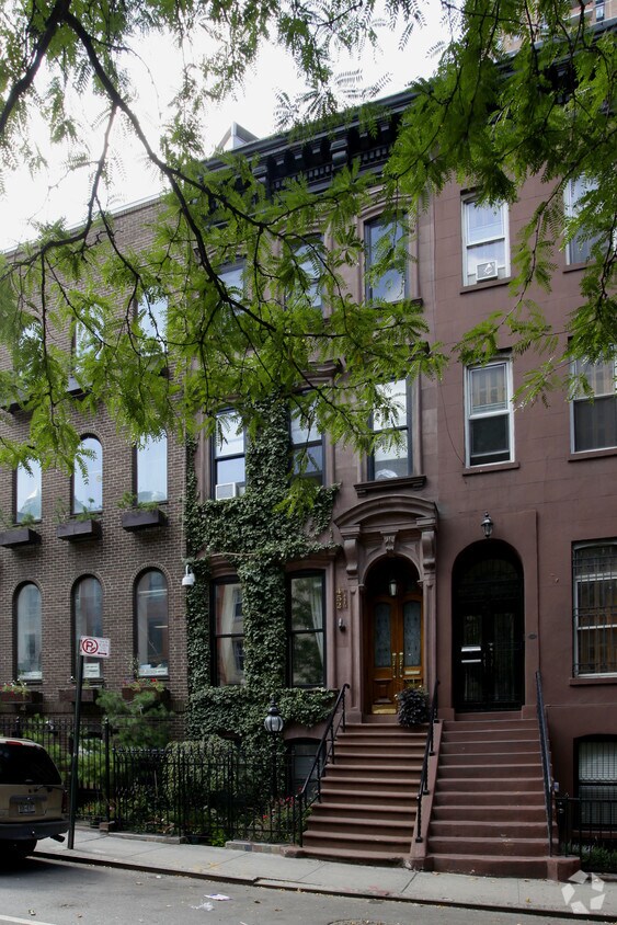 Foto del edificio - 452 W 44th St