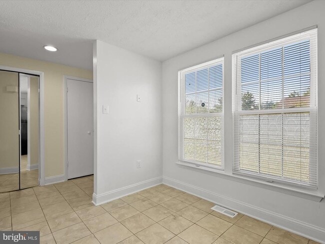 Building Photo - 23 Ivy Oak Ct