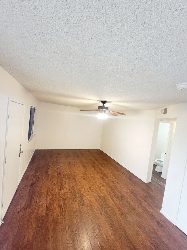 Foto del edificio - 3308 E Olive Ave