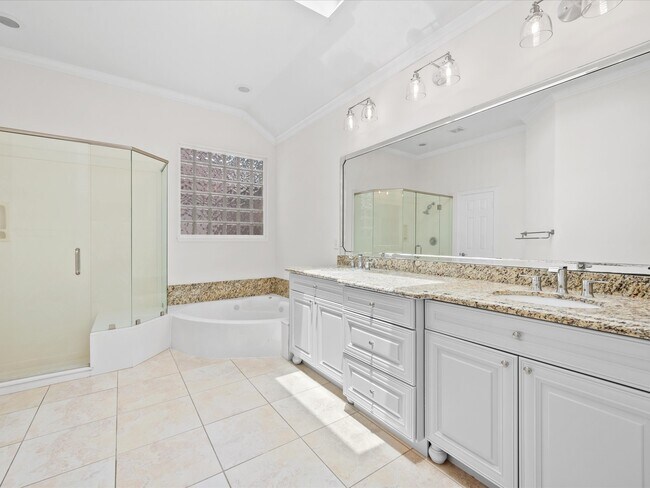 Foto del edificio - 1523 Orchard Park Dr