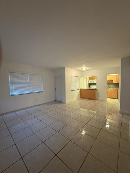 Foto del edificio - 3009 N Andrews Ave