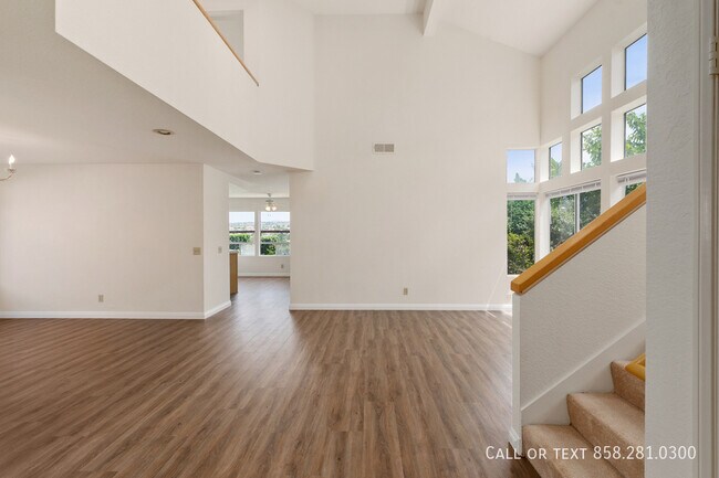 Foto del edificio - 8418 Calderon Ct