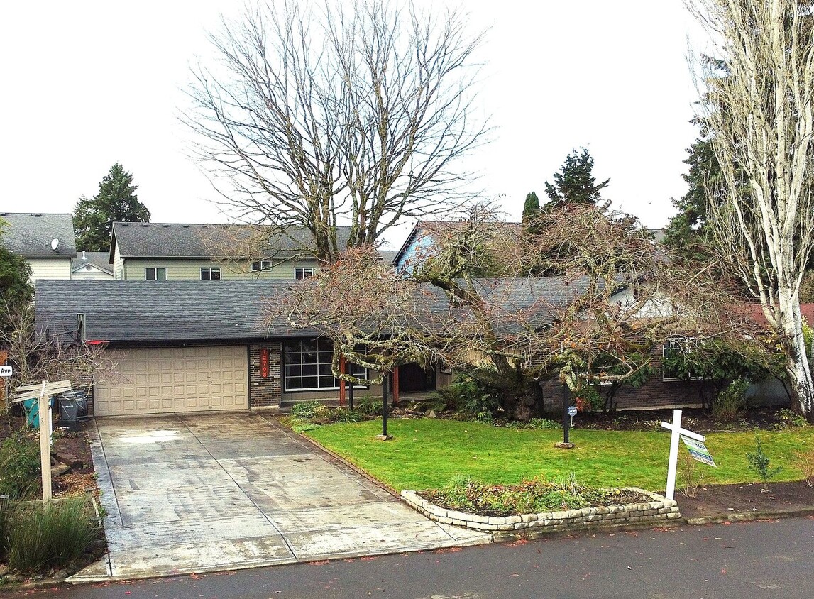 Foto principal - Beautifully Detailed 3B/2B Ranch in Salmon...