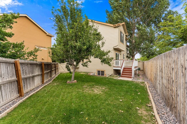 Photo - 4bed 4bath with fenced yard in Denver! House