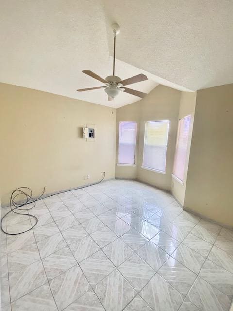 Foto del edificio - 7421 Bishop Flores Dr