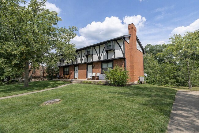 Foto del edificio - 3310 Belle Meade Dr