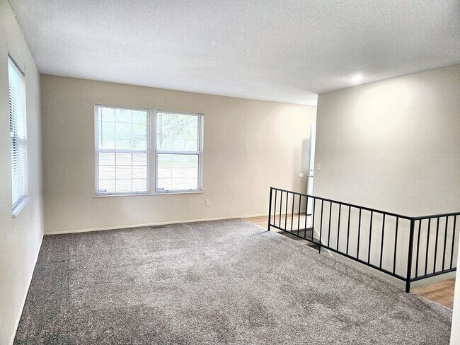 Building Photo - 400-430 Admiral Ave