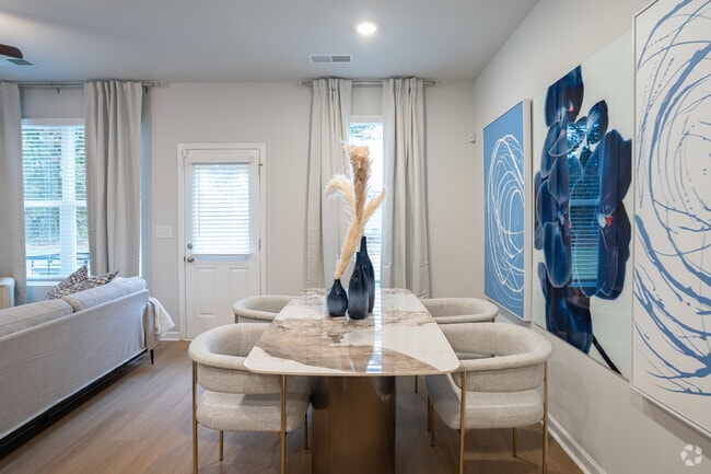 3BR, 2BA - 1378SF - Isabella - Living Room - The Collection Tate Bend