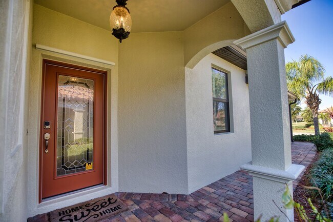 Building Photo - Seasonal Short-Term Villa located in Gran ...