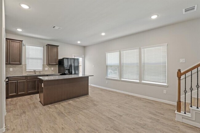 Building Photo - 13517 Axel Ln