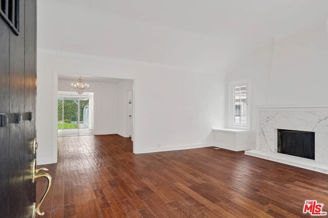 Building Photo - 458 S Citrus Ave