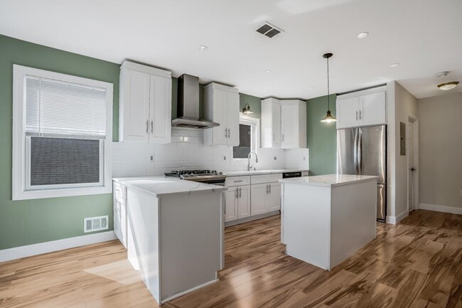 Foto del edificio - 125 Hillcrest Pl