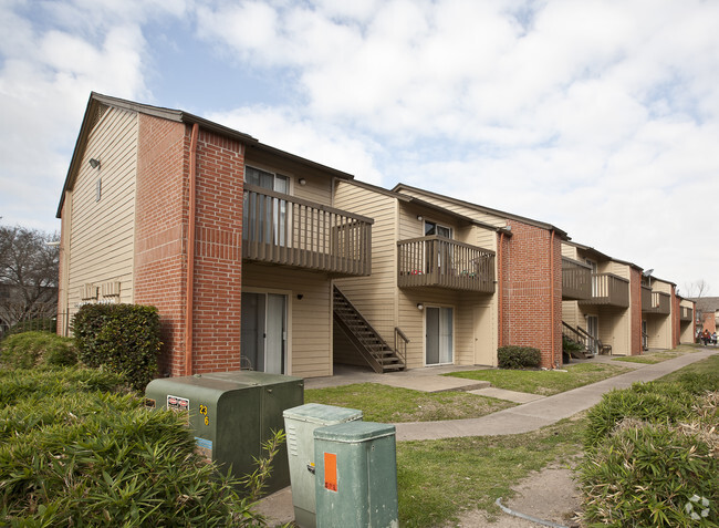 Building Photo - Quail Park Village