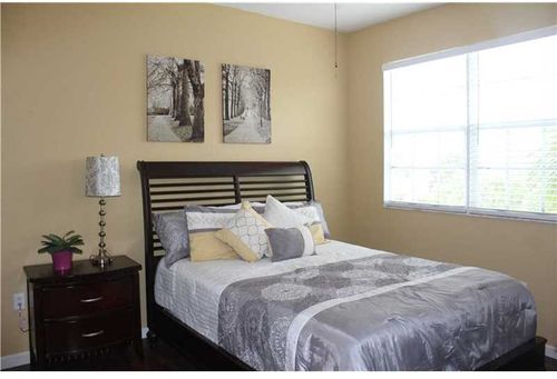 Building Photo - 4303 SW 131st Ln