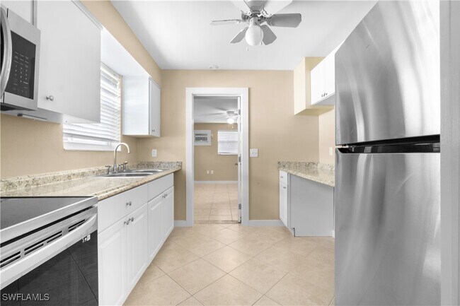 Building Photo - 530 92nd Ave N