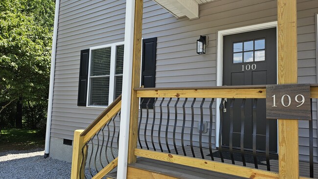 Building Photo - 109 Stone Dr