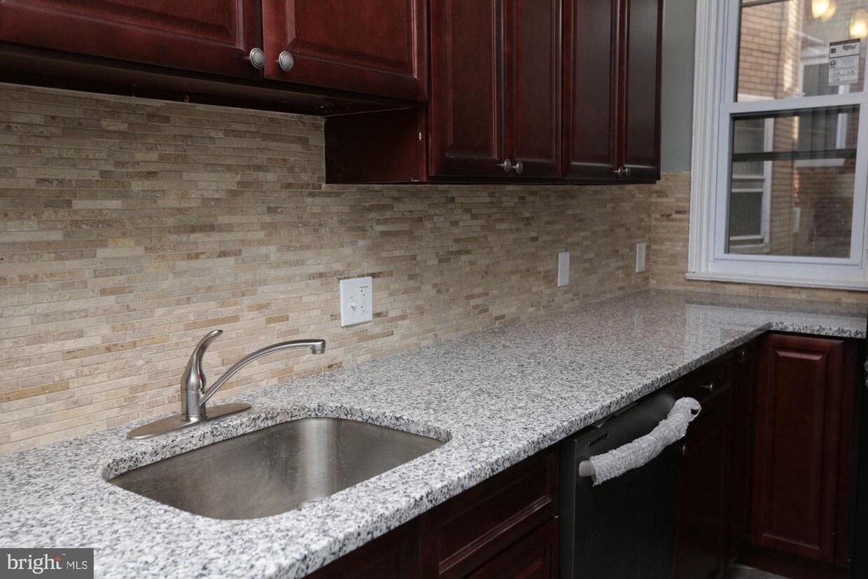 Foto principal - 135 S 49th St