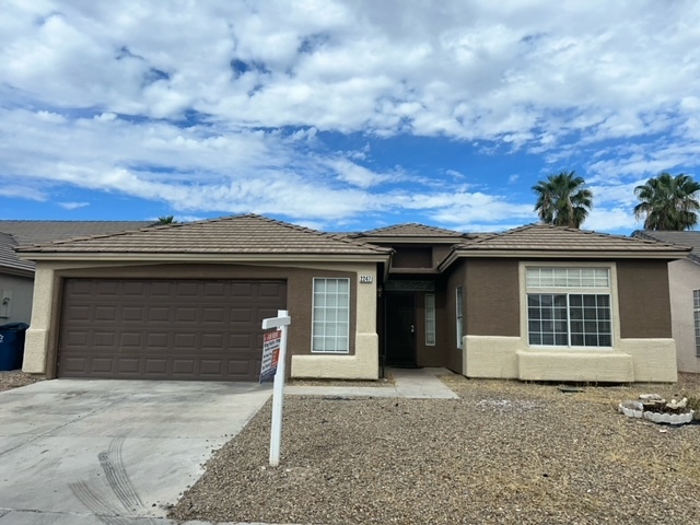 Foto principal - 2247 Bridle Wreath Ln
