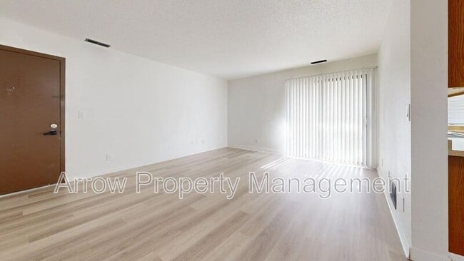 Building Photo - 201 E Arbor Ave