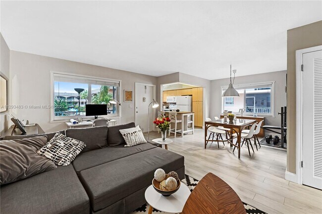 Foto del edificio - 541 Blue Heron Dr