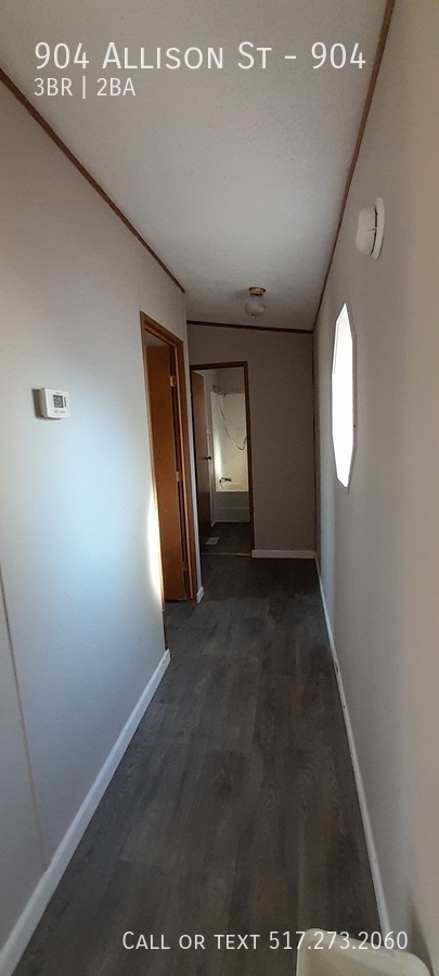 Foto del edificio - Roomy 3 Bed 2bath Mobile Home  - New furna...