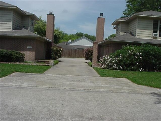 Foto del edificio - 10830 Sugar Hill Dr