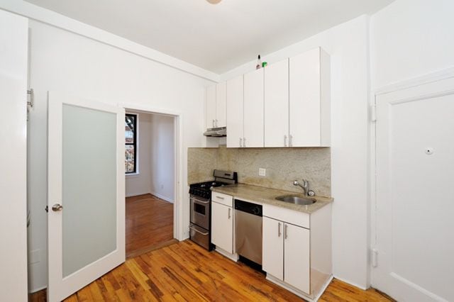 Building Photo - 190 Avenue of the Americas