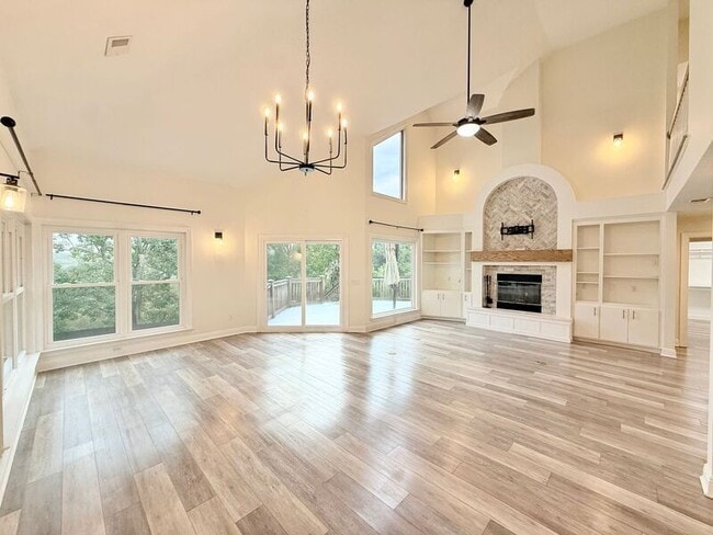 Building Photo - 4596 Bayside Dr