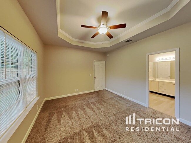 Building Photo - 213 Titans Circle Murfreesboro TN
