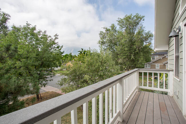 cloudy view of the signature mtns - 1803 Pine St