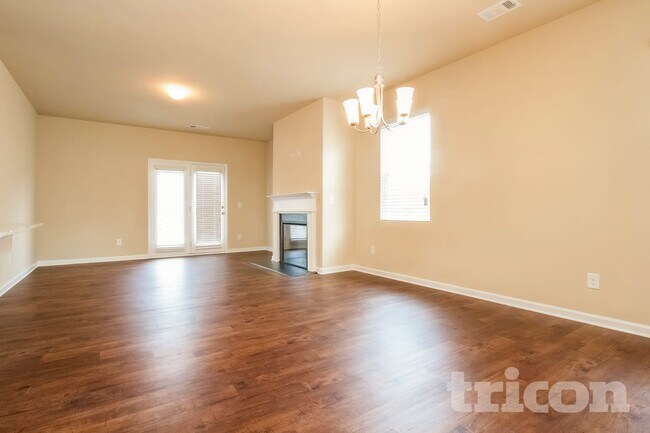 Foto del edificio - 114 Hayes Park Dr