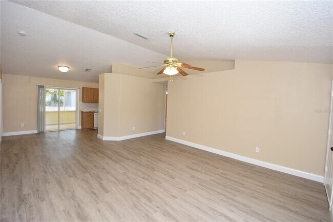 Foto del edificio - 16 Richland Ln