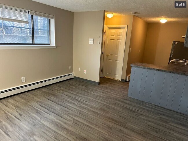 Foto del edificio - 136 School St