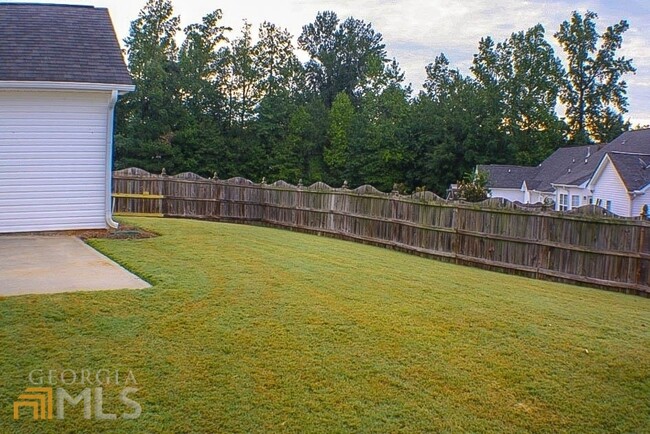 Building Photo - 41 Steeplechase Dr