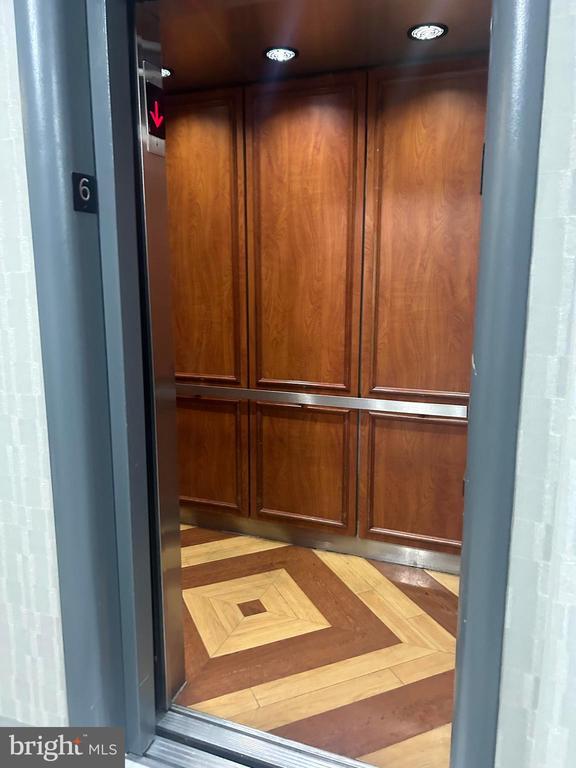 Foto principal - 922 24th St NW