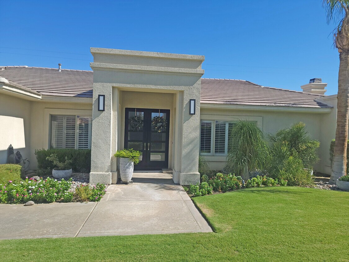Primary Photo - 78560 Runaway Bay Dr