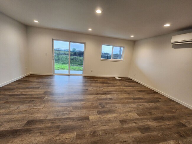 Foto del edificio - 1010 Peach Rd