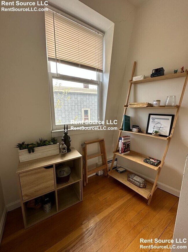 Foto del edificio - 8A Hingham St. Unit 6A