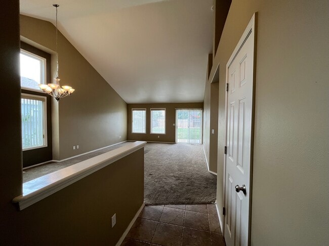 Building Photo - 4194 S Trailridge Ave