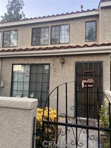 Primary Photo - 8167 Vineyard Ave