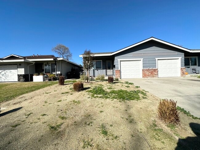Photo - Charming 2 bedroom and 1 bath Duplex in Sacramento House