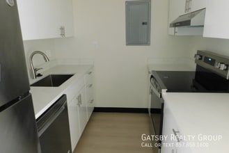 Building Photo - 1106 Massachusetts Ave