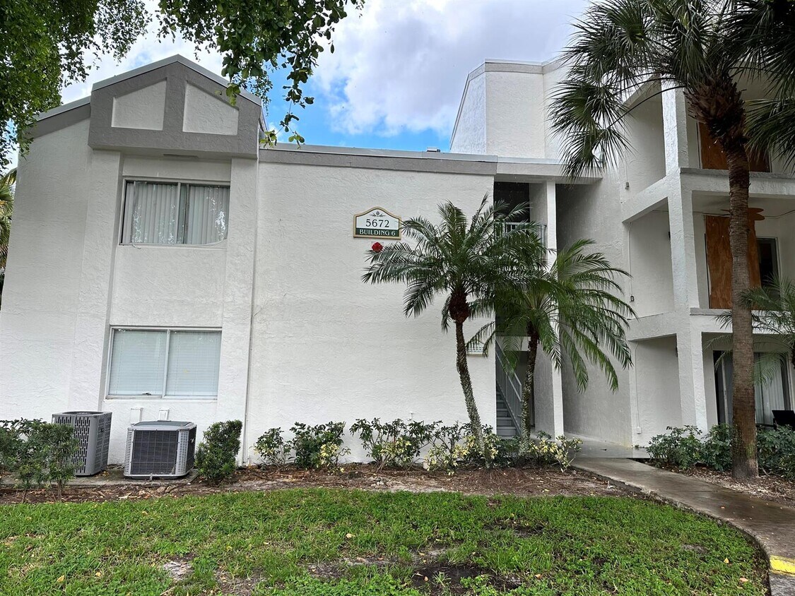 5672 Rock Island Rd Unit 237, Tamarac, FL 33319 Condo for Rent in