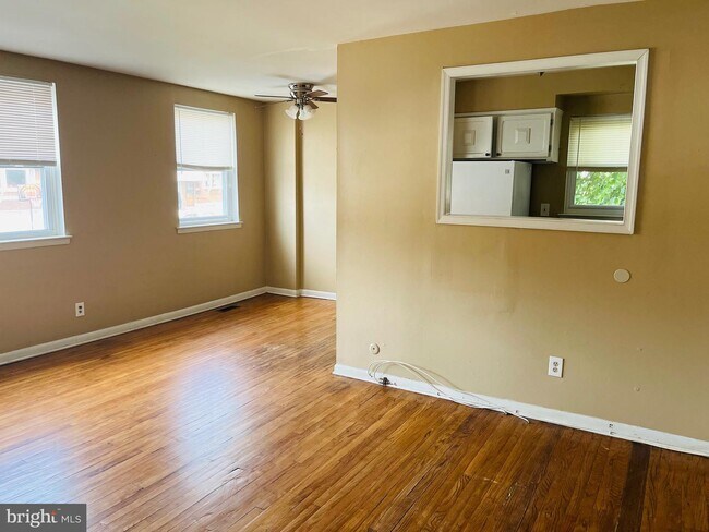 Building Photo - 3764 Genesee Dr