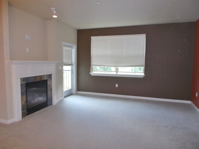 Foto del edificio - Great 2 BR Condo in the Heart of Newcastle!!