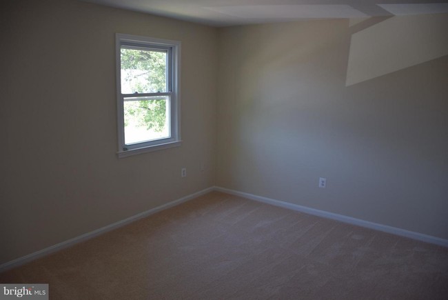 Building Photo - 10251 Irongate Way