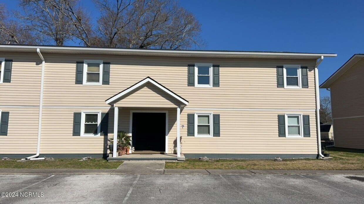 Foto principal - 2310 Indian Dr