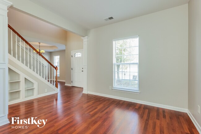 Building Photo - 345 Royal Grey Ct