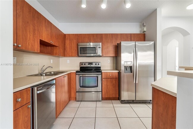 Building Photo - 2889 SW 129th Way