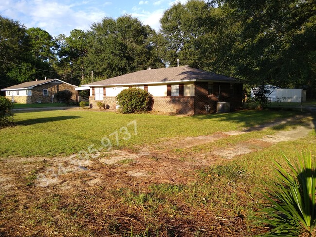 Building Photo - 2930 Englenook Rd